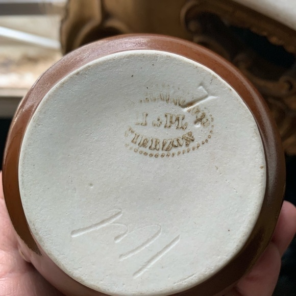 Vintage 1960's  II & PL Vierzoy Pottery Right Handed Creamer/Pitcher - Picture 6 of 6